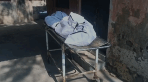 75 वर्षीय किसान की खेतोँ में पड़ी मिली लाश,परिजनों ने जमीनी रंजिश में लगाया हत्या का आरोप, लाश कों कब्जे में लेकर जांच में जुटी पुलिस।