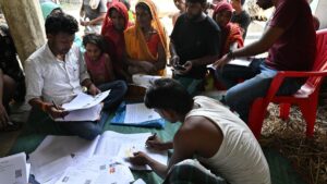 बेरोजगारी सबसे बड़ा चुनावी मुद्दा है: बिहार चुनाव से पहले सर्वे में सामने आए चौंकाने वाले आंकड़े